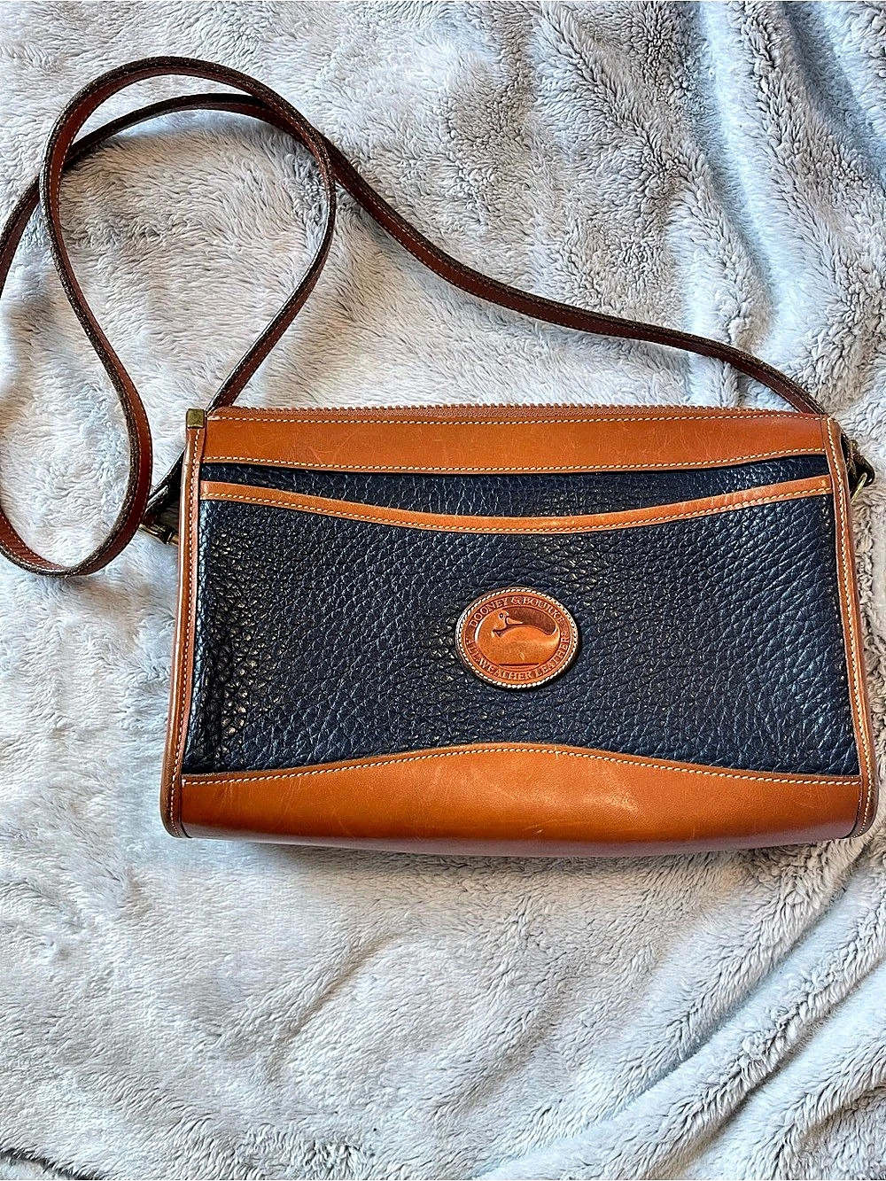 Dooney & Bourke Pebble Grain Zip Crossbody Brown & Navy Bag All-Weather